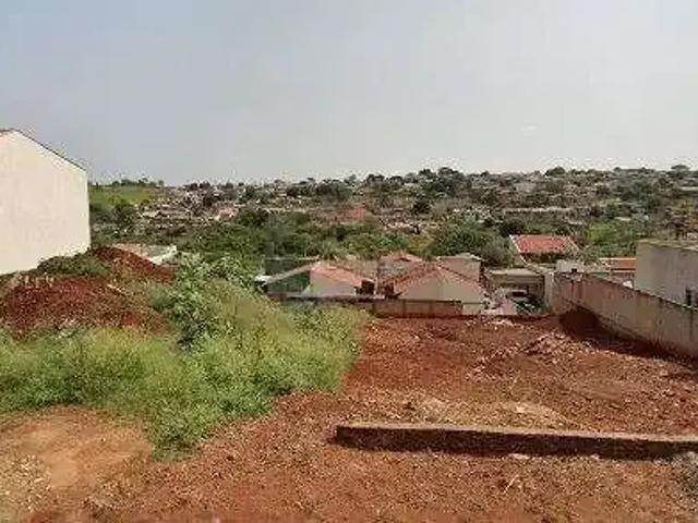 Terreno / Lote para Venda em Londrina/PR Colúmbia
