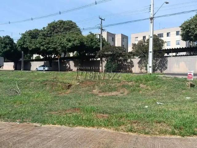 Terreno / Lote para Venda em Londrina/PR Lagoa Dourada