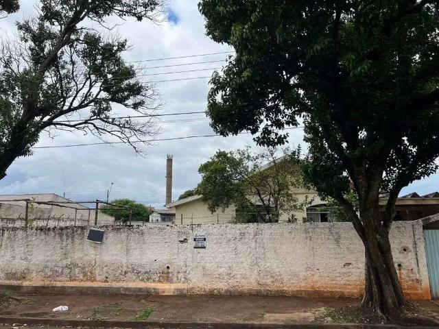 Terreno / Lote para Venda em Londrina/PR Leonor