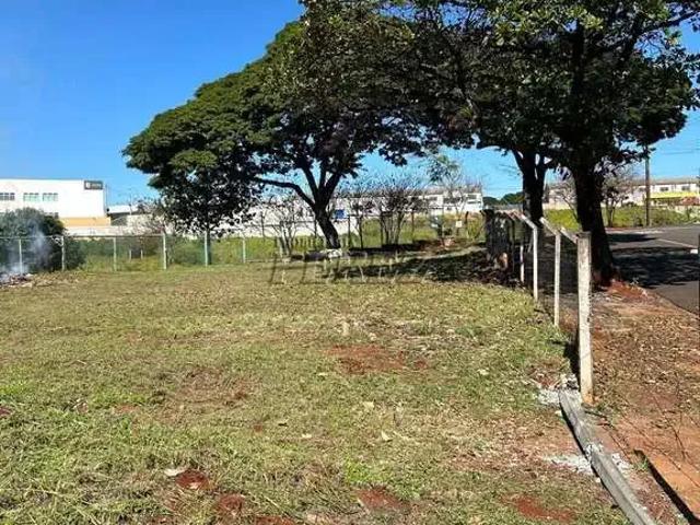 Terreno / Lote para Venda em Londrina/PR Leonor