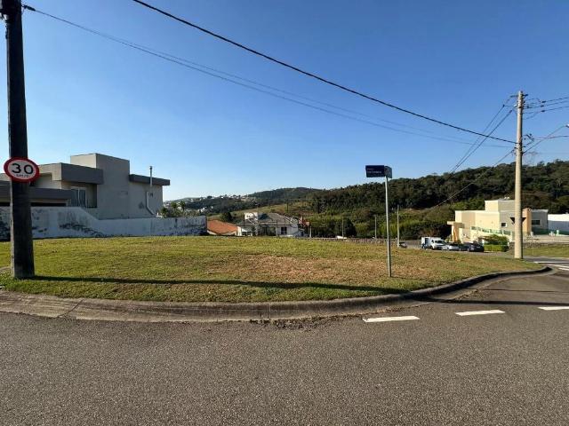 Terreno / Lote para Venda em Louveira/SP Condomínio Santa Isabel