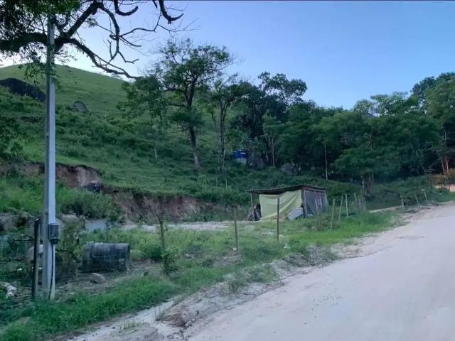 Terreno / Lote para Venda em Macaé/RJ Horto