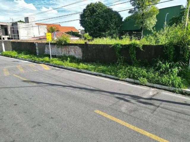 Terreno / Lote para Venda em Maceió/AL Serraria