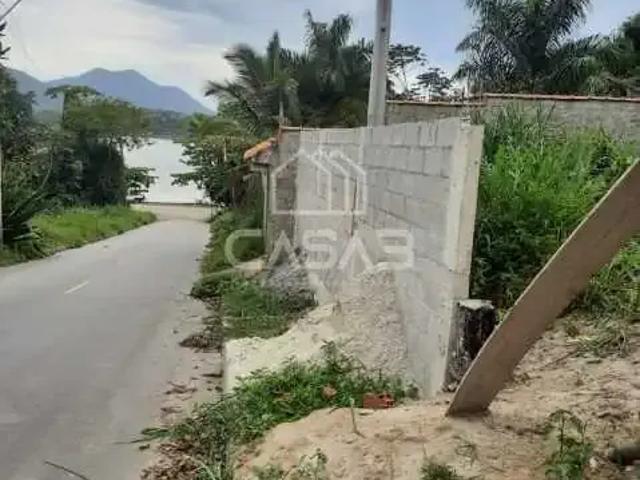 Terreno / Lote para Venda em Maricá/RJ Jacaroá