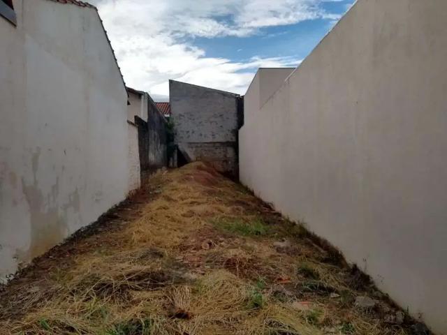 Terreno / Lote para Venda em Marília/SP Jardim Marajó