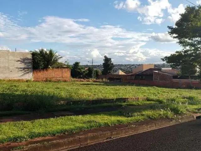 Terreno / Lote para Venda em Maringá/PR Jardim Oriental