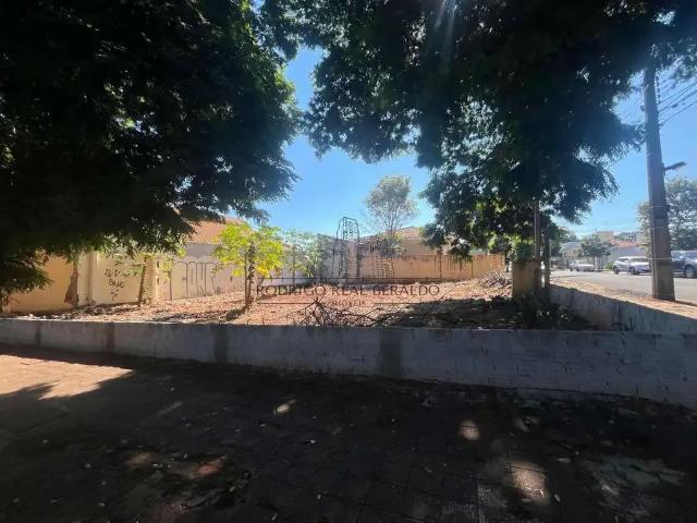 Terreno / Lote para Venda em Maringá/PR Zona 02