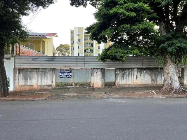 Terreno / Lote para Venda em Maringá/PR Zona 04