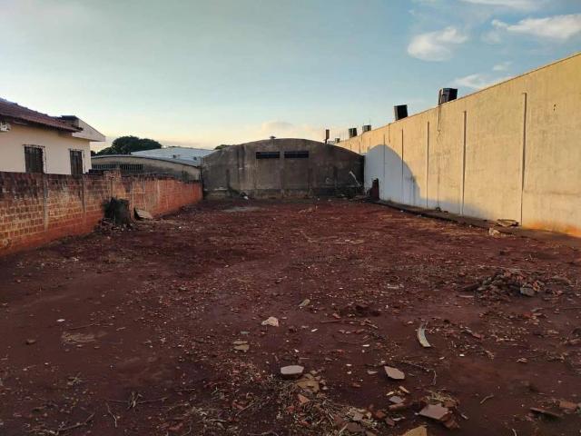 Terreno / Lote para Venda em Maringá/PR Zona 06