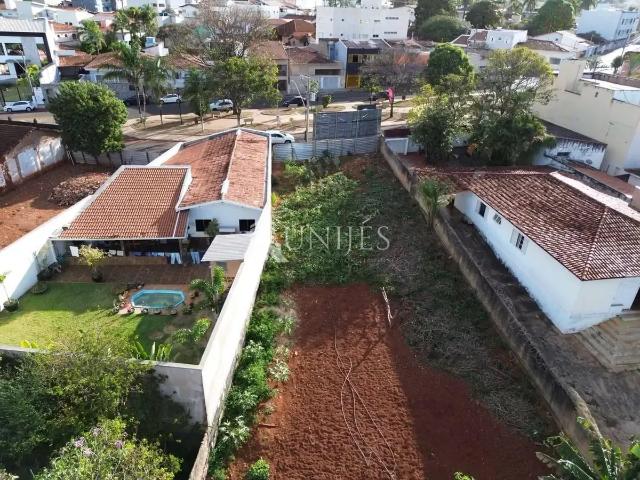 Terreno / Lote para Venda em Monte Carmelo/MG Centro