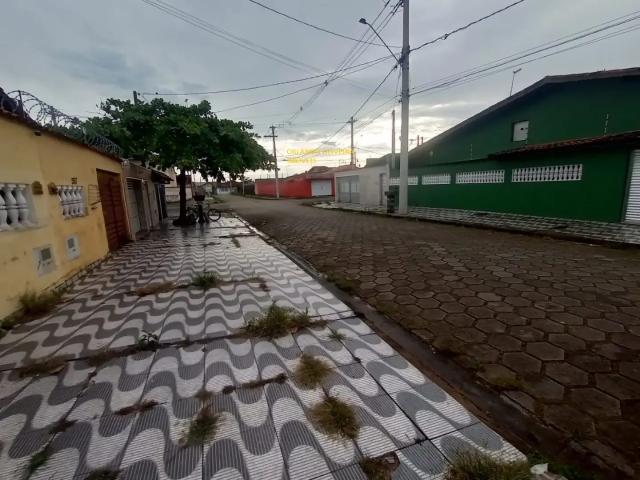 Terreno / Lote para Venda em Mongaguá/SP Itaguaí