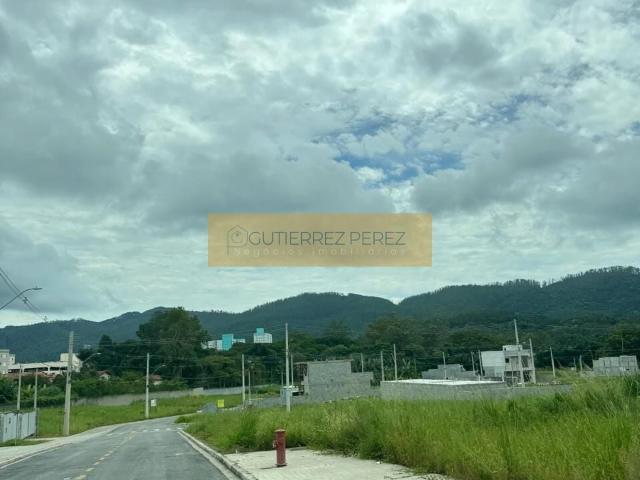 Terreno / Lote para Venda em Mogi das Cruzes/SP Botujuru