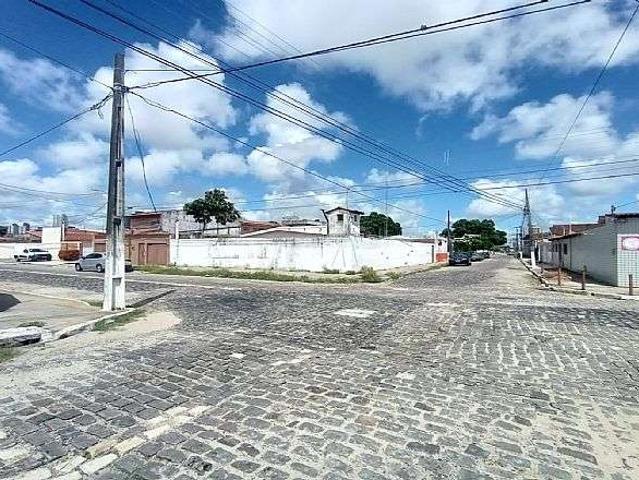 Terreno / Lote para Venda em Natal/RN Lagoa Nova