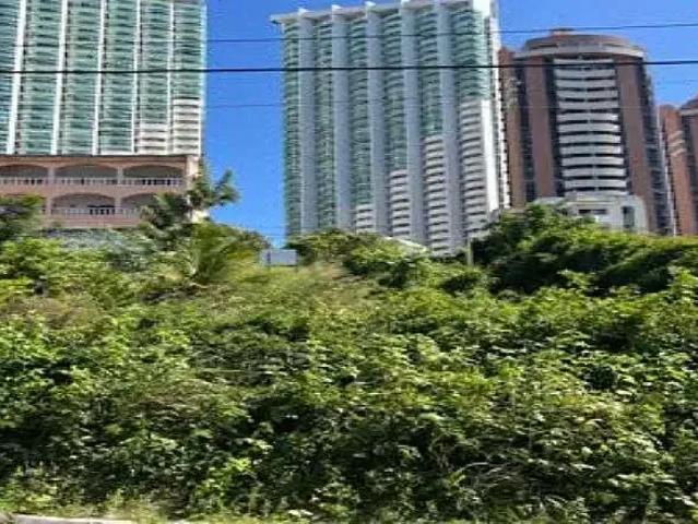Terreno / Lote para Venda em Natal/RN Ponta Negra