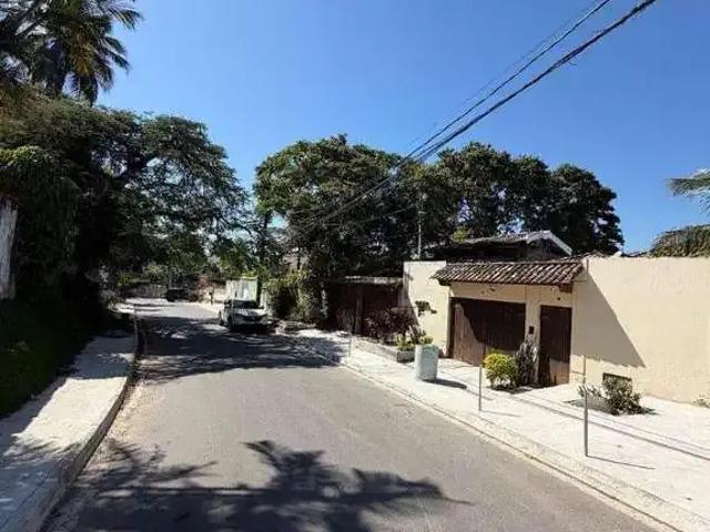 Terreno / Lote para Venda em Niterói/RJ Maravista