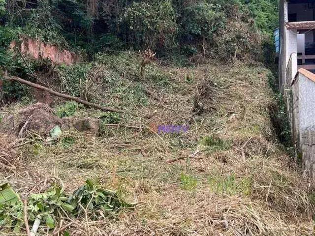 Terreno / Lote para Venda em Niterói/RJ Maravista