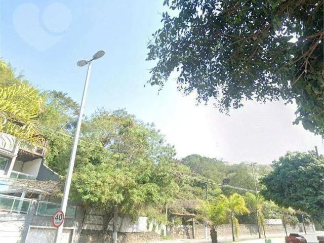 Terreno / Lote para Venda em Niterói/RJ Pendotiba