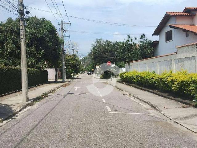 Terreno / Lote para Venda em Niterói/RJ Piratininga