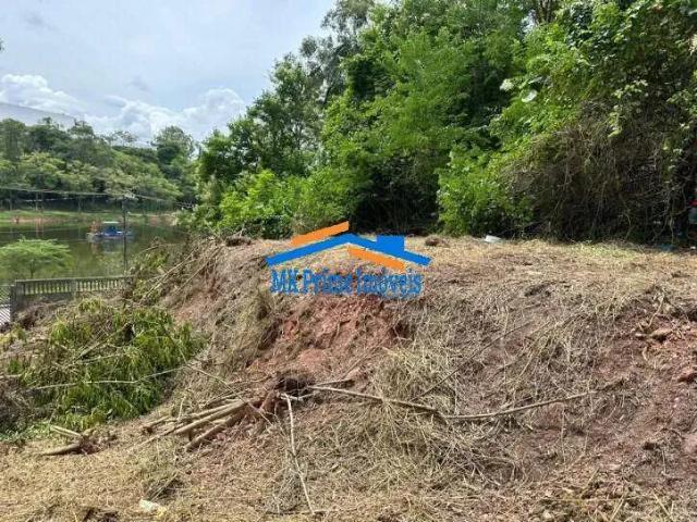 Terreno / Lote para Venda em Osasco/SP Três Montanhas