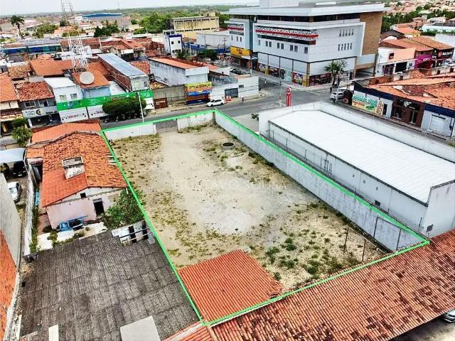 Terreno / Lote para Venda em Pacajus/CE Centro