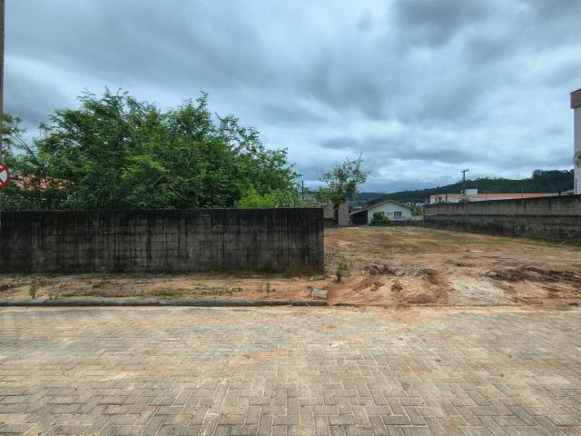Terreno / Lote para Venda em Palhoça/SC Aririu