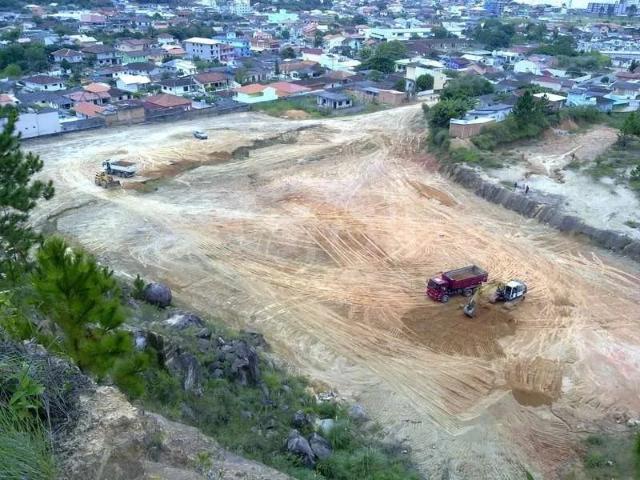 Terreno / Lote para Venda em Palhoça/SC Passa Vinte