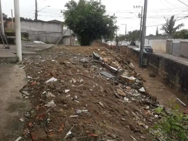 Terreno / Lote para Venda em Palhoça/SC Passa Vinte