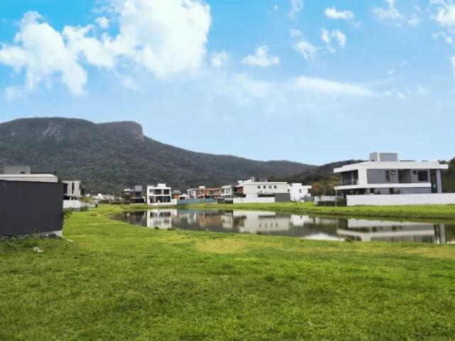 Terreno / Lote para Venda em Palhoça/SC Pedra Branca