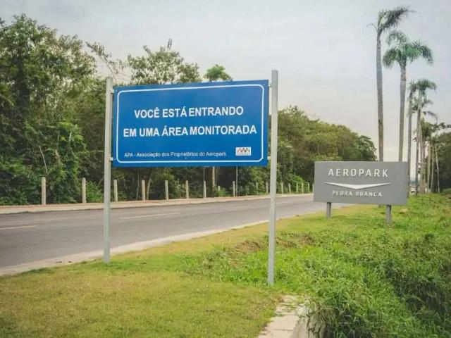 Terreno / Lote para Venda em Palhoça/SC Pedra Branca