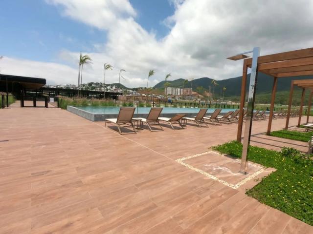 Terreno / Lote para Venda em Palhoça/SC Pedra Branca