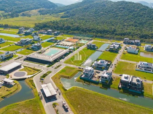 Terreno / Lote para Venda em Palhoça/SC Pedra Branca