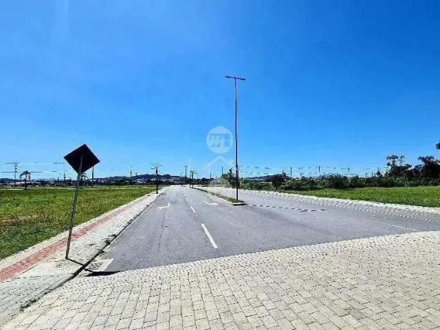 Terreno / Lote para Venda em Palhoça/SC Pedra Branca