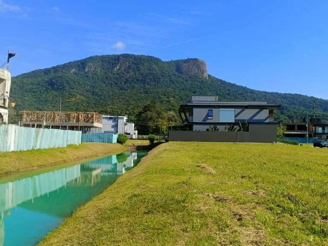 Terreno / Lote para Venda em Palhoça/SC Pedra Branca