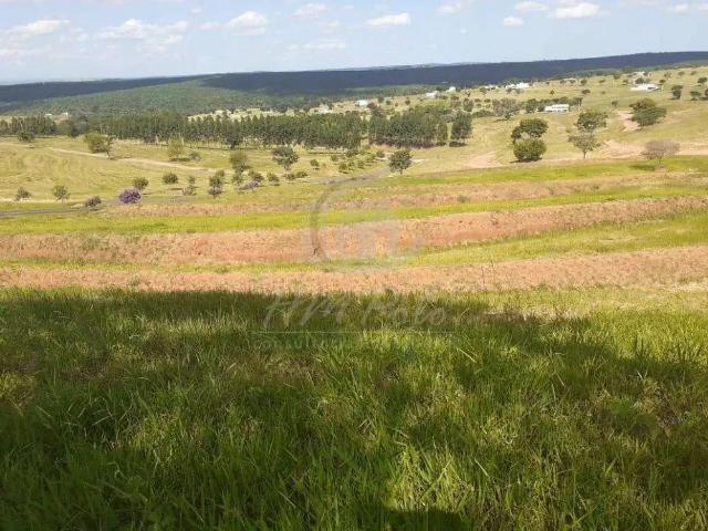 Terreno / Lote para Venda em Pardinho/SP Centro