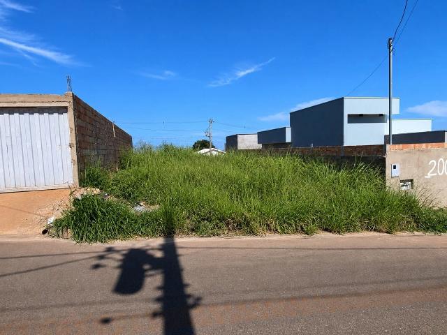 Terreno / Lote para Venda em Patos de Minas/MG Afonso Queiroz