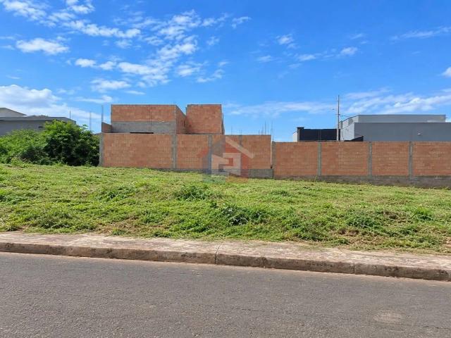 Terreno / Lote para Venda em Patos de Minas/MG Afonso Queiroz