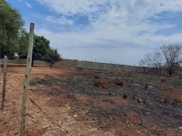 Terreno / Lote para Venda em Patos de Minas/MG Alto dos Caiçaras