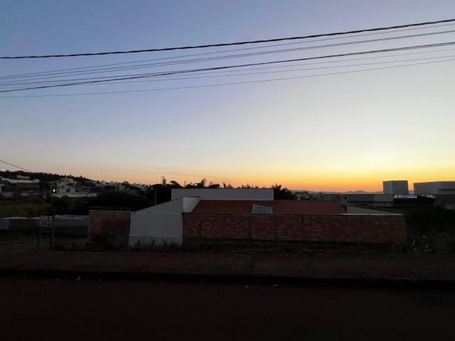 Terreno / Lote para Venda em Patos de Minas/MG Alto dos Caiçaras