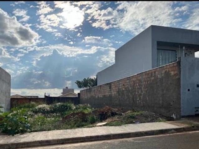 Terreno / Lote para Venda em Patos de Minas/MG Boa Vista