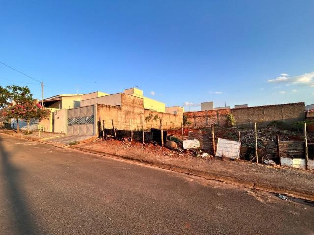 Terreno / Lote para Venda em Patos de Minas/MG Residencial Barreiro