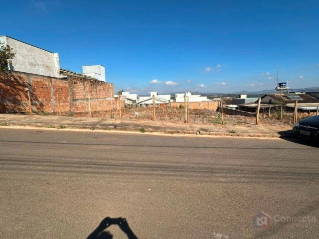 Terreno / Lote para Venda em Patos de Minas/MG Residencial Barreiro