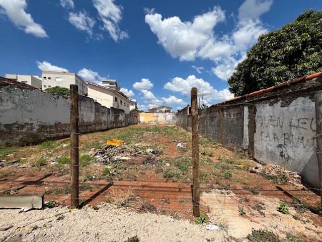 Terreno / Lote para Venda em Patos de Minas/MG São Francisco