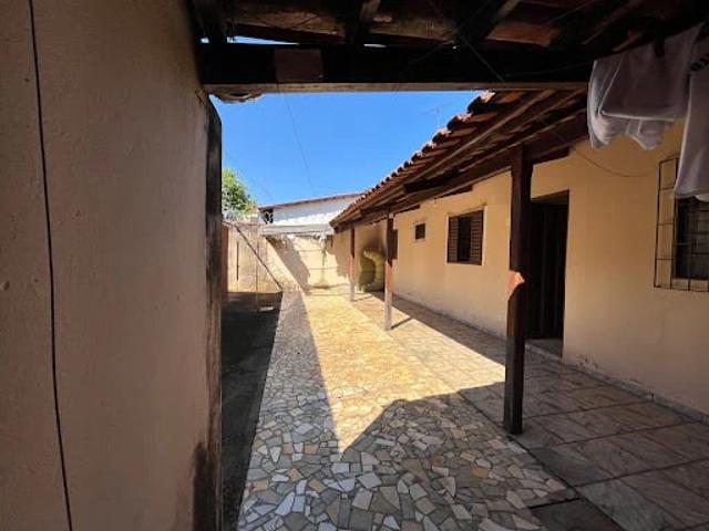 Terreno / Lote para Venda em Patos de Minas/MG Valparaíso