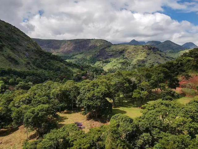 Terreno / Lote para Venda em Petrópolis/RJ Cuiabá