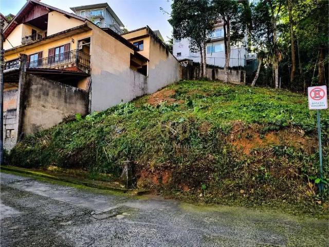 Terreno / Lote para Venda em Petrópolis/RJ Mosela