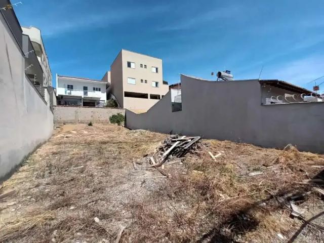 Terreno / Lote para Venda em Poços de Caldas/MG Jardim das Hortênsias
