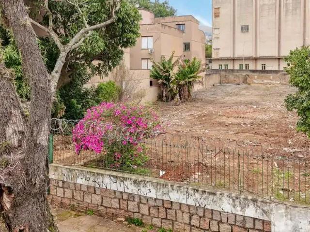 Terreno / Lote para Venda em Porto Alegre/RS Partenon