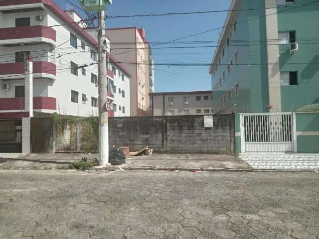 Terreno / Lote para Venda em Praia Grande/SP Guilhermina