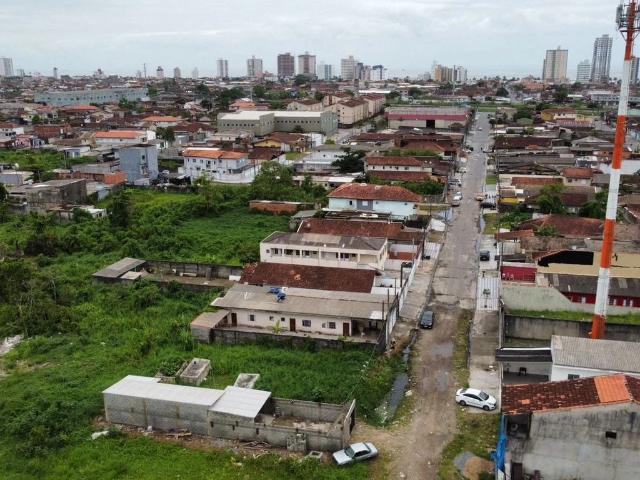 Terreno / Lote para Venda em Praia Grande/SP Jardim Real
