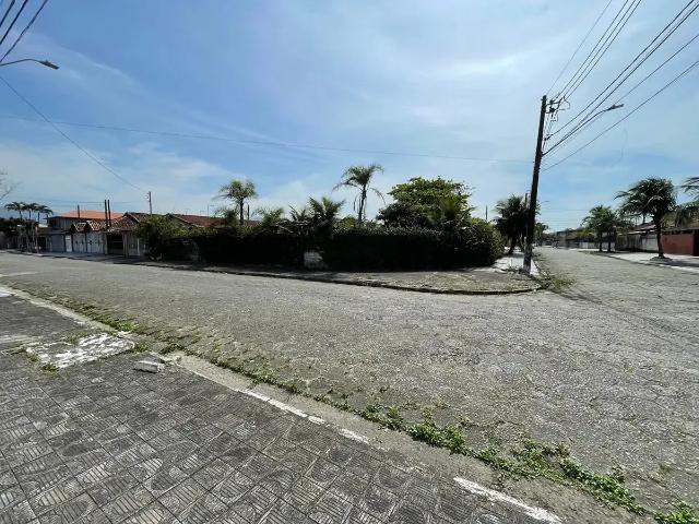Terreno / Lote para Venda em Praia Grande/SP Maracanã